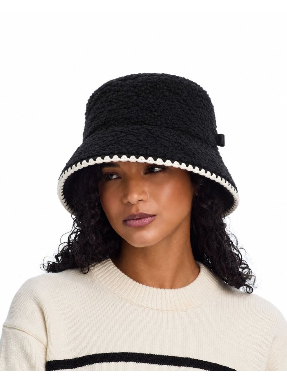 NWT UGG UGGfluff Bucket Scalloped Hat Black Size L/XL